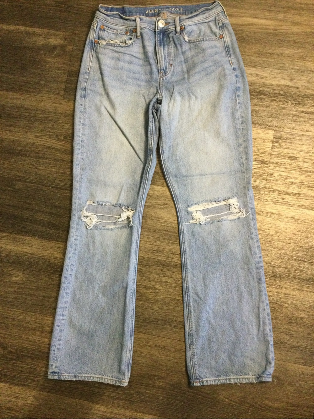 American Eagle Outfitters Light Wash Distressed Straight Leg Jeans